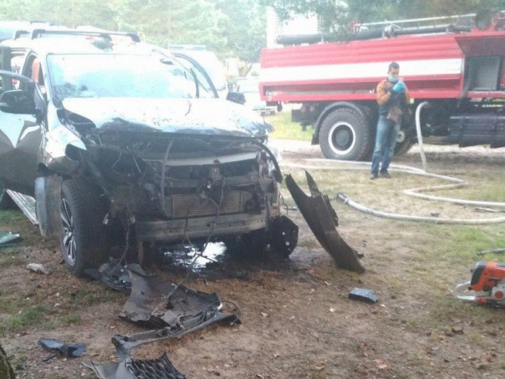 Из-за взрыва автомобиля во Львовской области погиб мужчина – СМИ (ФОТО)
