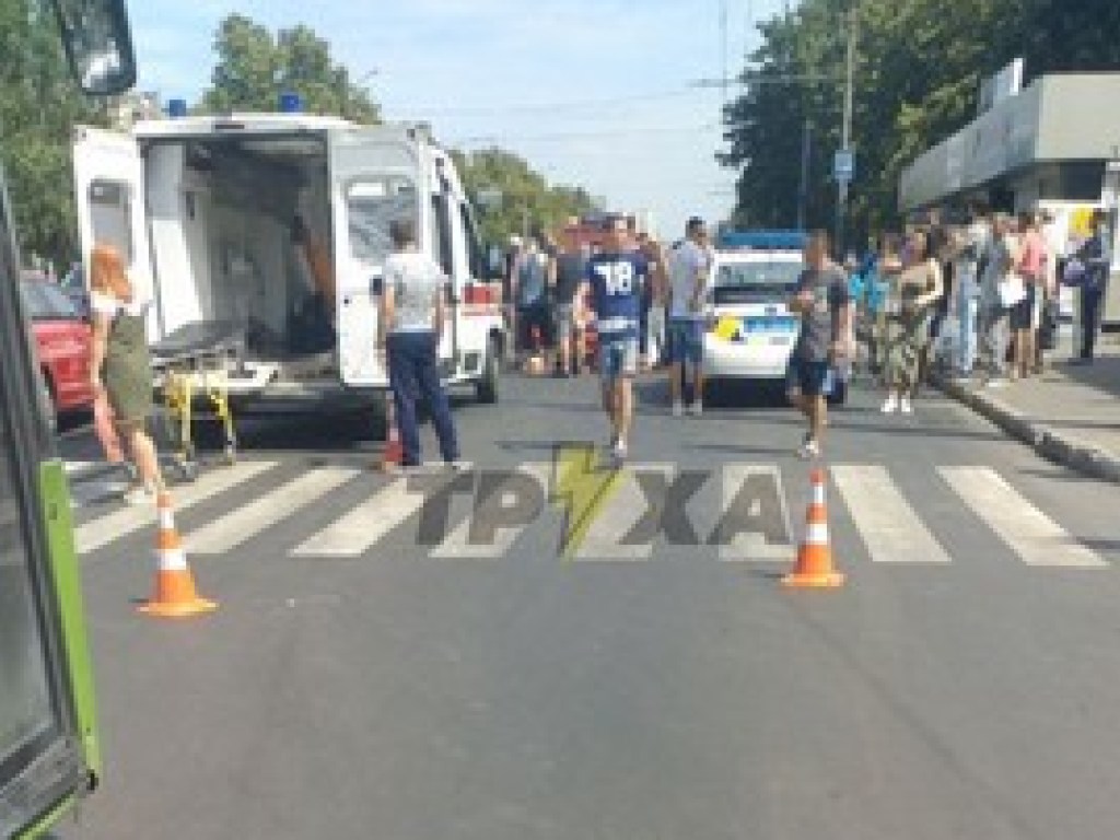 На «зебре» в Харькове водитель иномарки сбил 9-летнего мальчика (ФОТО)