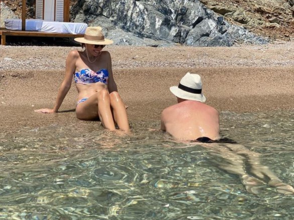 Катя Осадчая в бикини показала, как отдыхает в Турции (ФОТО)