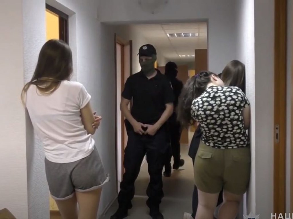 В Николаеве полиция разоблачила сеть порностудий (ФОТО, ВИДЕО)
