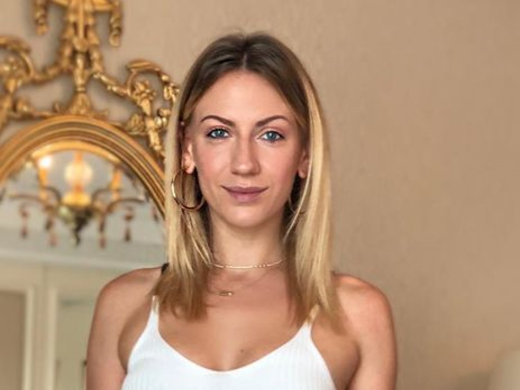 «Какая ты горячая»: Леся Никитюк показала красивую фигуру на фоне ванной комнаты (ФОТО)