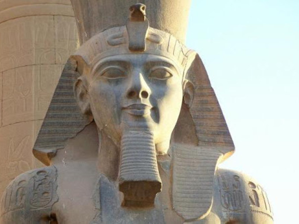 В 20 километрах от Каира нашли уникальные артефакты эпохи Фараона Рамзеса II (ВИДЕО)