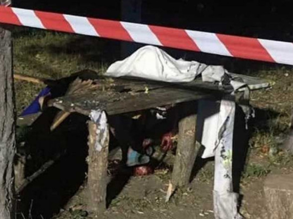 Появились подробности гибели трех человек от взрыва гранаты в селе на Черниговщине (ФОТО, ВИДЕО)