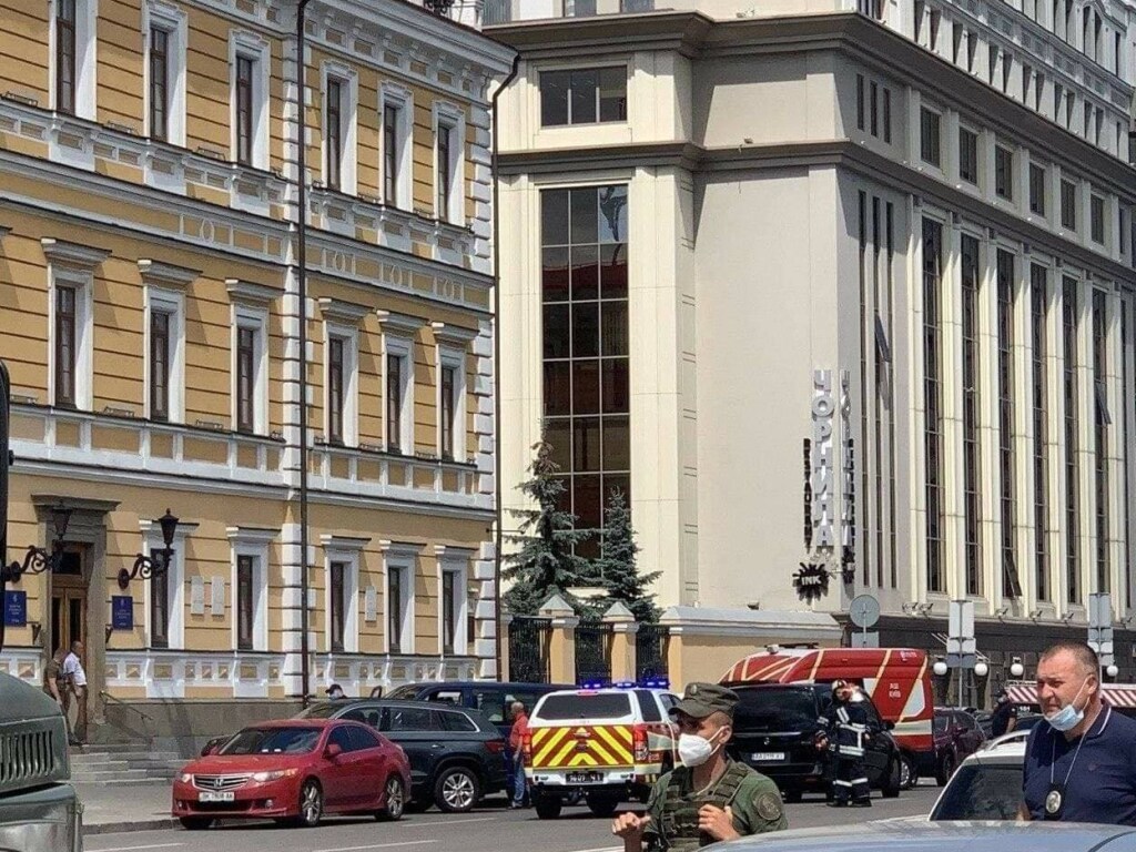 СМИ показали интервью захватчика банка в Киеве