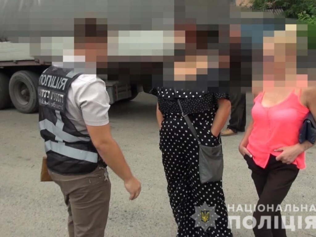 В Запорожье полиция разоблачила работу «жриц любви»: предоставляли услуги за 500 гривен (ФОТО) 