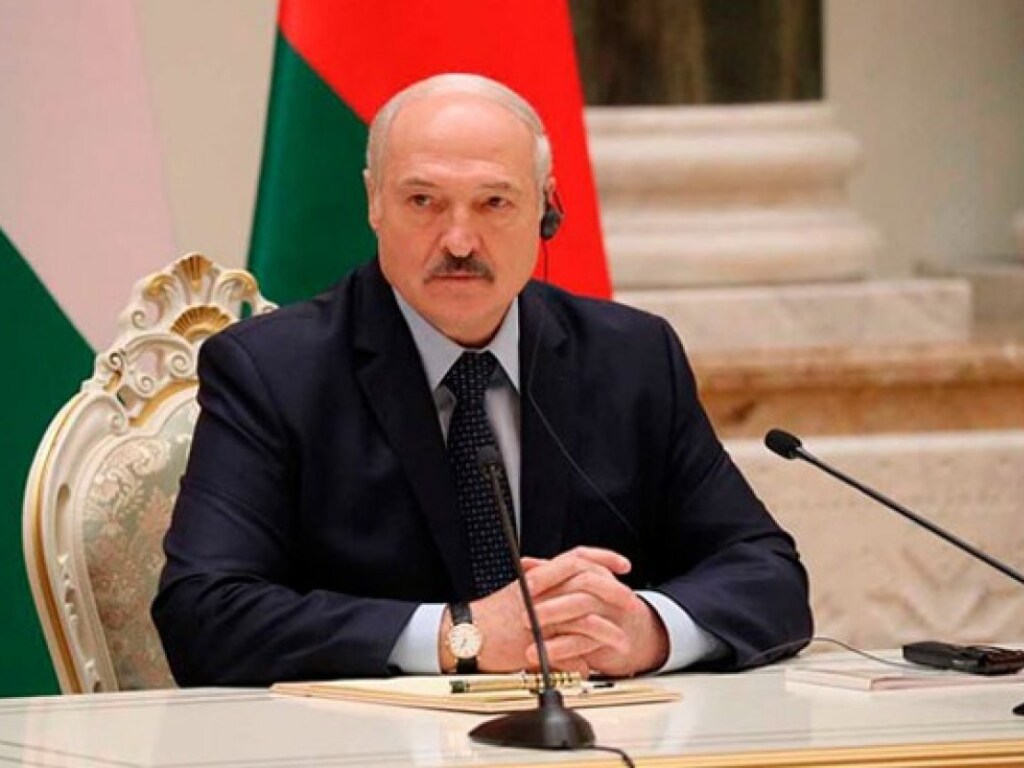 Лукашенко раскритиковал Украину из-за земли, демографии и войны на Донбассе