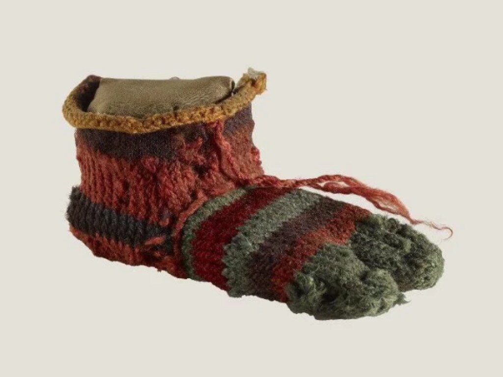 Археологи обнаружили носок, связанный 1500 лет назад в Древнем Египте: это было модно (ФОТО)
