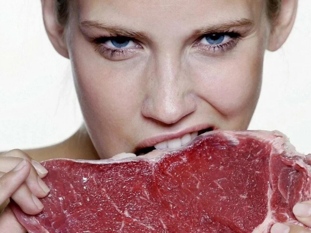 Диетолог: от мяса с возрастом надо отказываться, иначе ускорится процесс старения