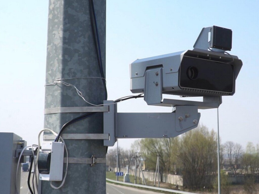 На государственных дорогах Украины появятся свыше 200 камер автофиксации