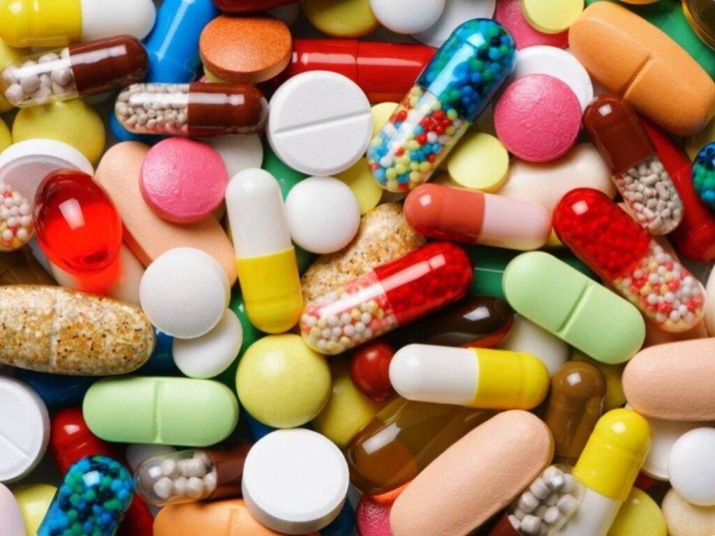 Украинцы рассказали, сколько они тратят денег на лекарства (ФОТО)