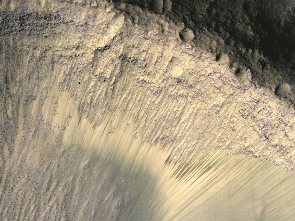 NASA опубликовало потрясающие фото поверхности Марса
