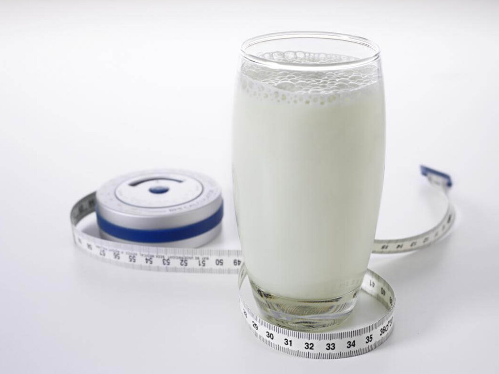 Минус 14 килограммов за месяц: врачи назвали эффективную молочную диету для сброса веса