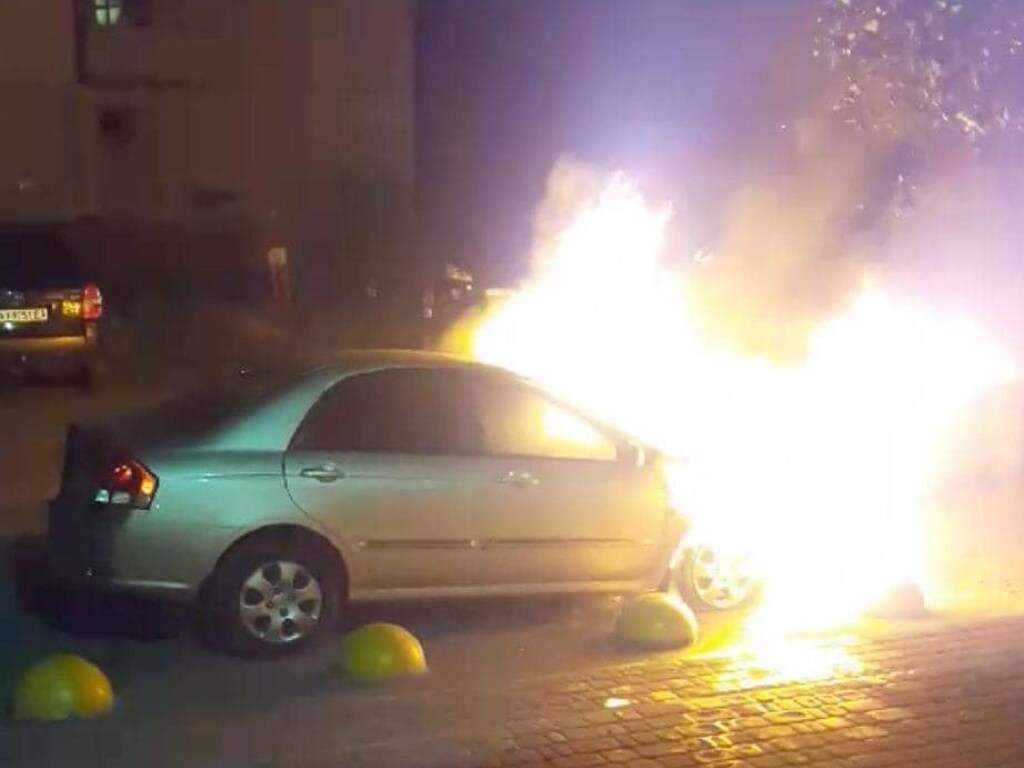 В Киевской области ночью сожгли автомобиль журналистов-расследователей (ФОТО)