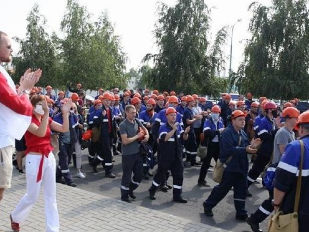 У Лукашенко подсчитали урон от протестов и забастовок