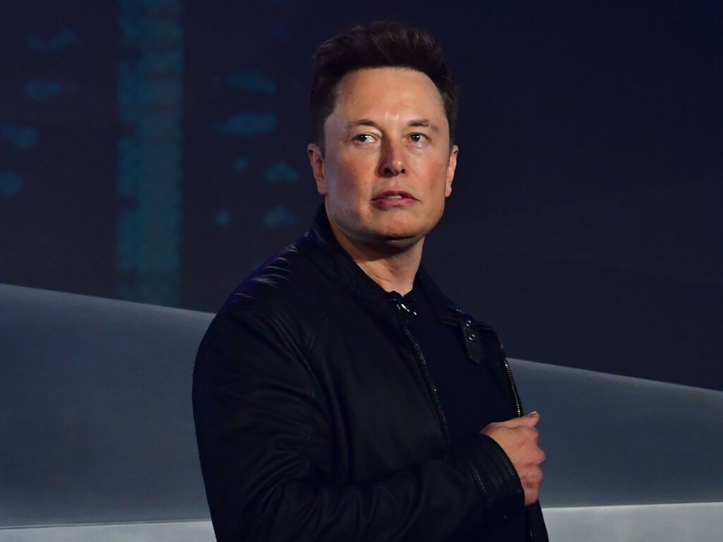 Илон Маск показал морскую «ловлю» элементов ракеты Falcon 9 (ФОТО)