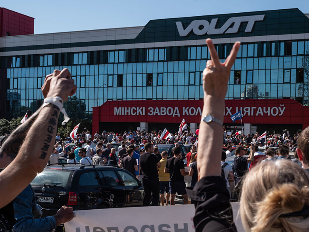 Выборов не предлагают: экономика Беларуси под ударом