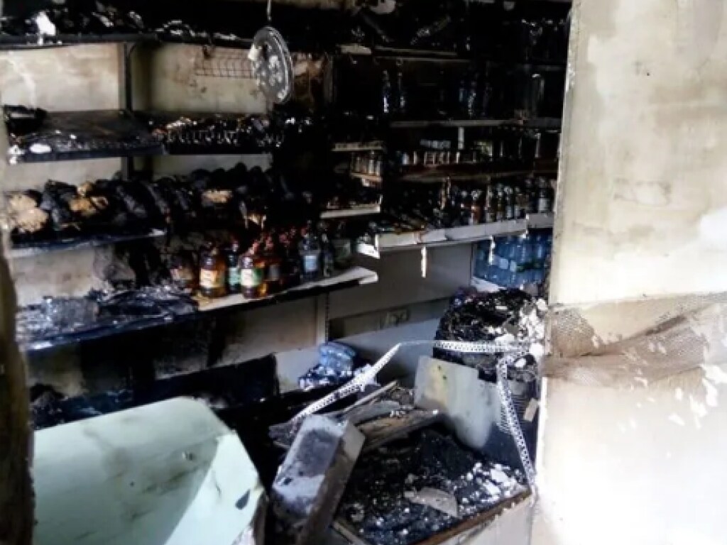Пожар в магазине на Троещине: СМИ сообщили жуткие подробности ЧП (ФОТО, ВИДЕО)