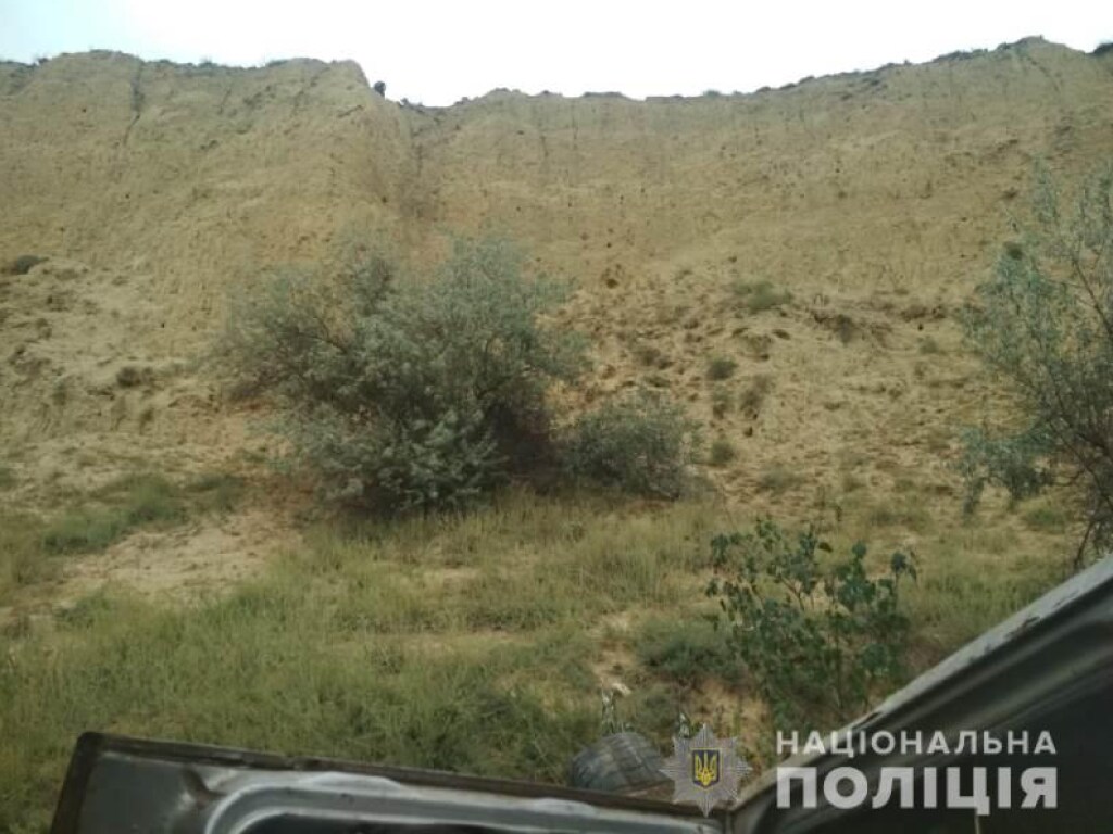 В Измаильском районе Одесской области Opel упал с 30-метрового обрыва (ФОТО)