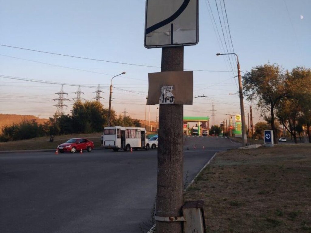 ДТП в Запорожье: «Сhery» въехал в маршрутку (ФОТО)