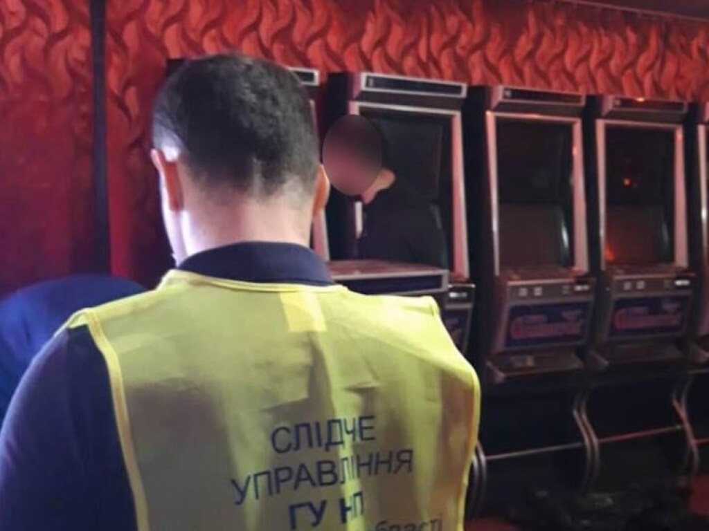 В Харькове полиция закрыла нелегальное казино с большим оборотом (ФОТО)