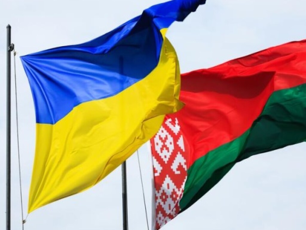 Своими безответственными поступками Украина разрушила добрососедские отношения с Беларусью &#8212; эксперт