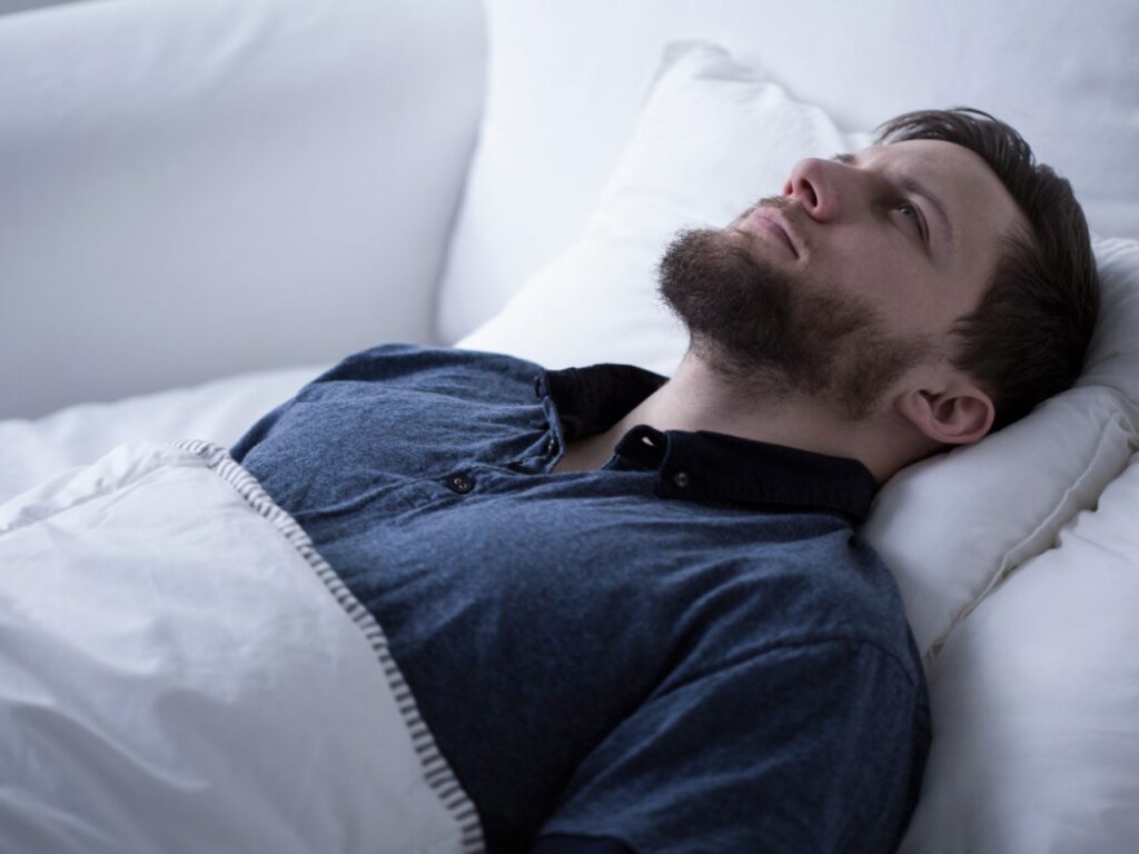 Сомнолог назвал современные причины нарушения сна