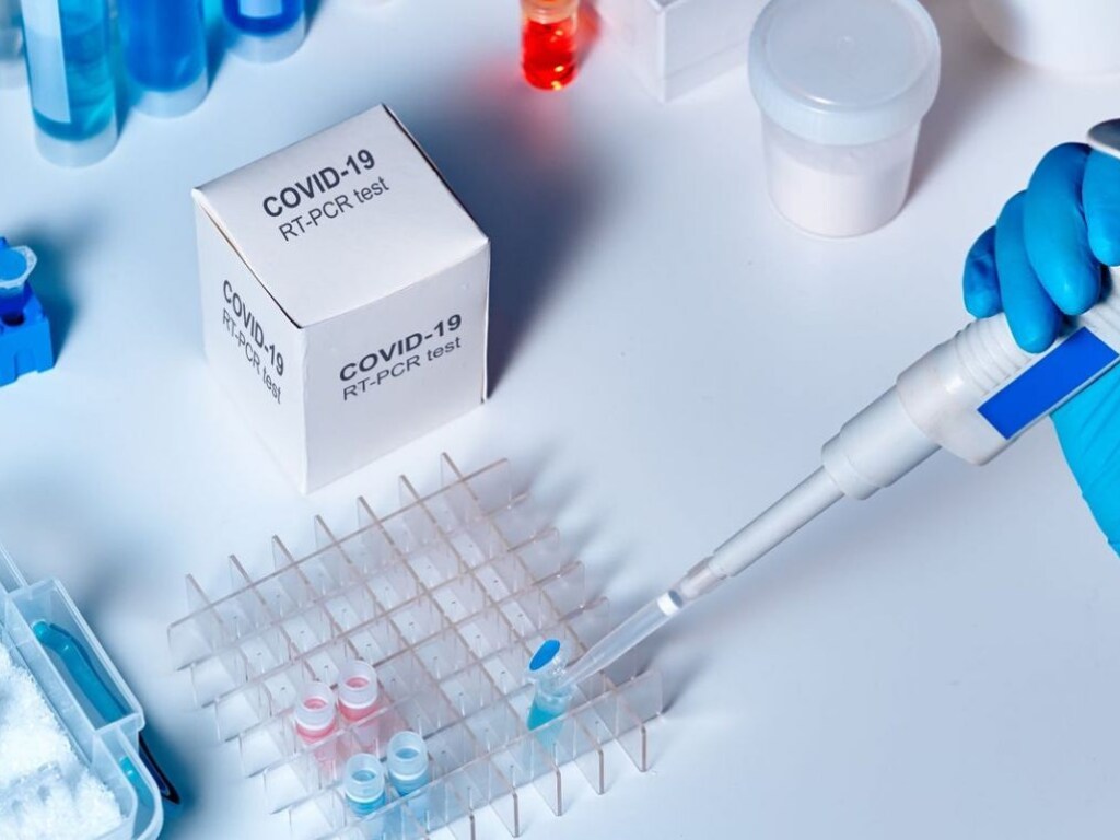 Во Франции прекратили испытания препарата от коронавируса