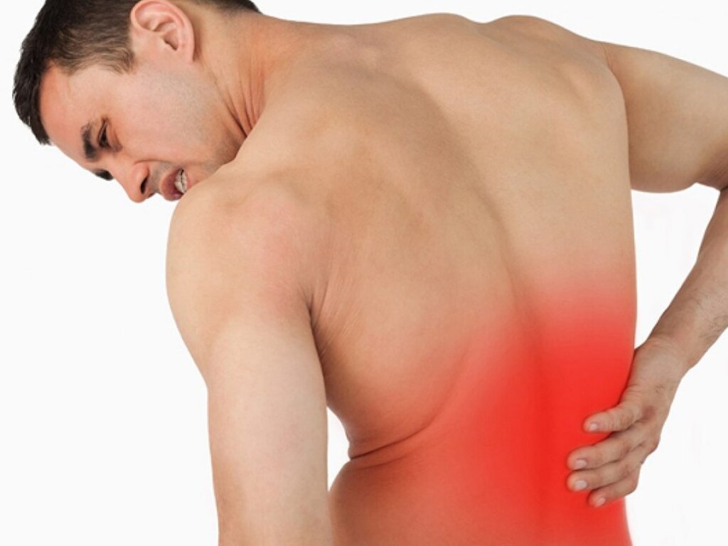 Медики рассказали, как быстро облегчить боль в спине