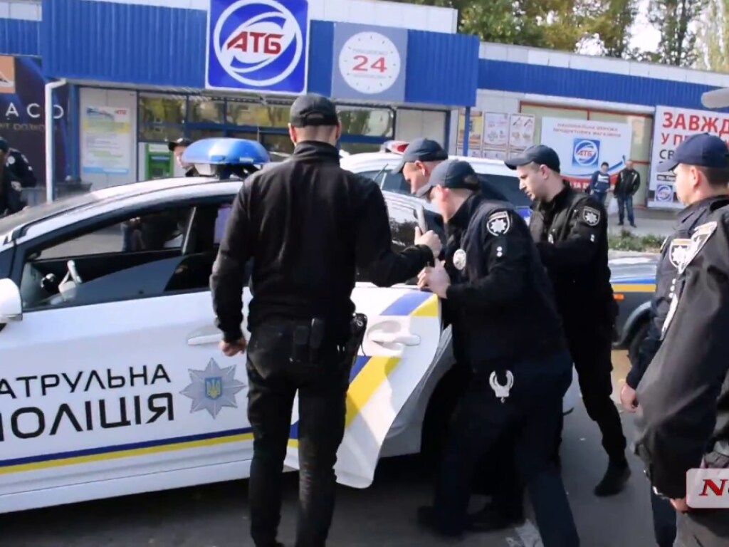Житель Николаева умер, будучи закованным в наручники полицией при задержании