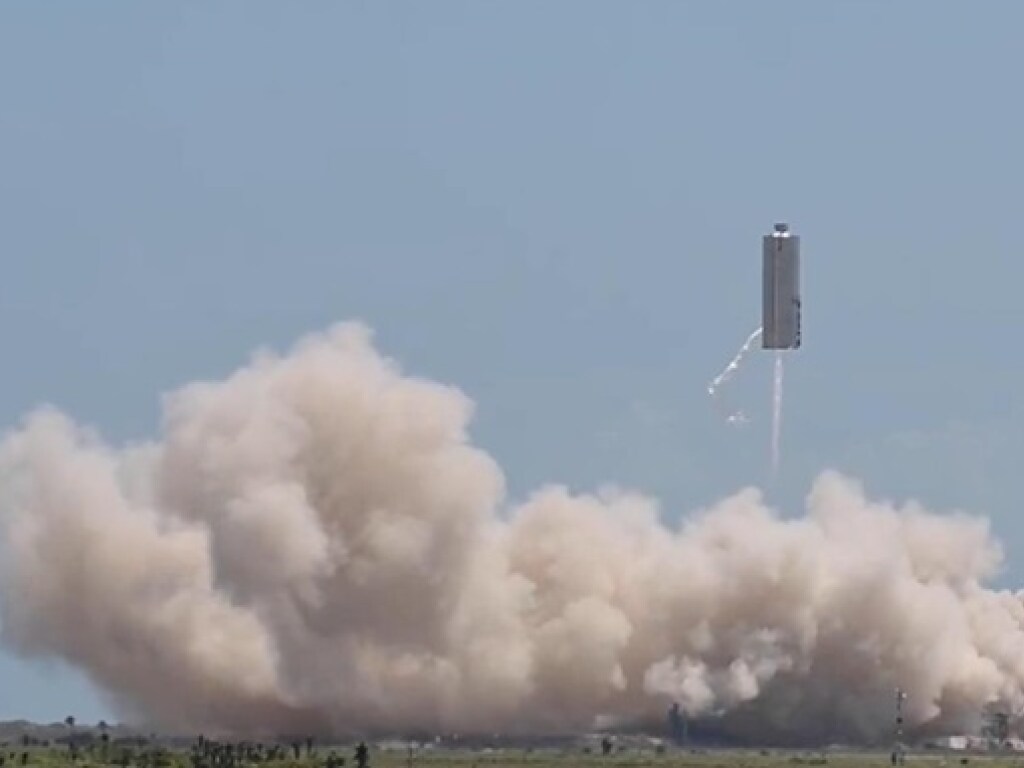 SpaceX успешно испытали космический корабль для полета на Марс (ФОТО, ВИДЕО)