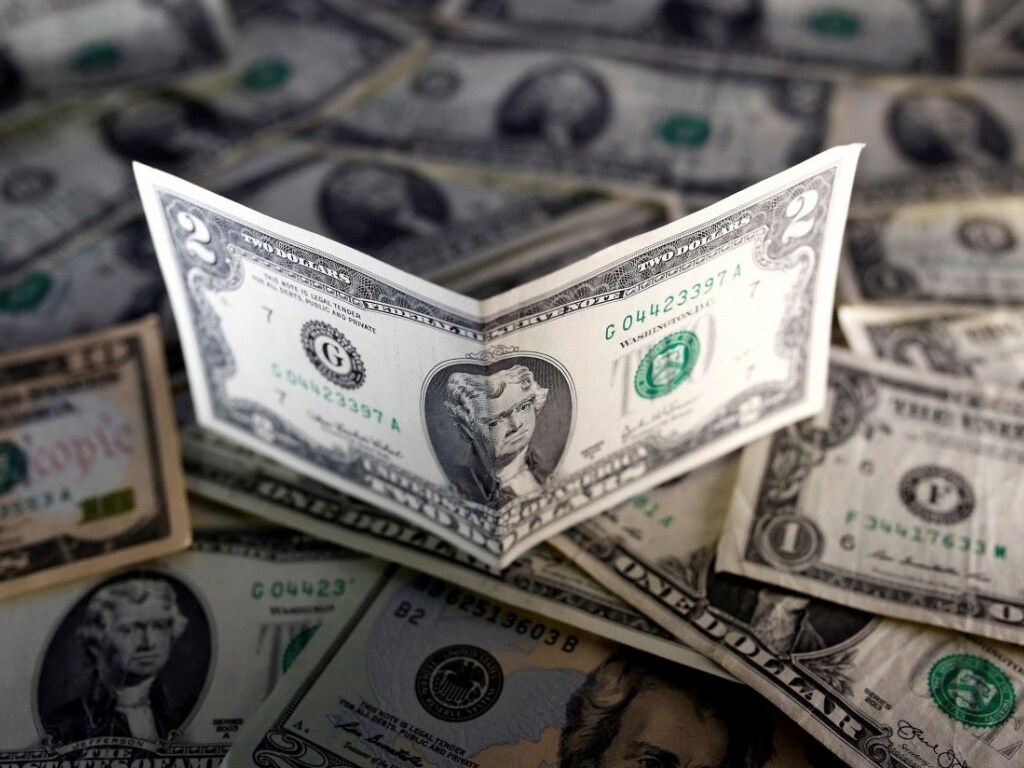 В столичных обменниках подорожал доллар &#8212; СМИ