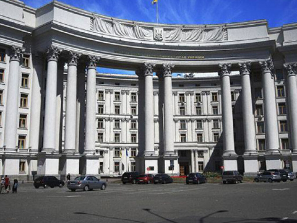 Оценивать экономические функции украинских посольств нужно поручить другому министерству &#8212; эксперт