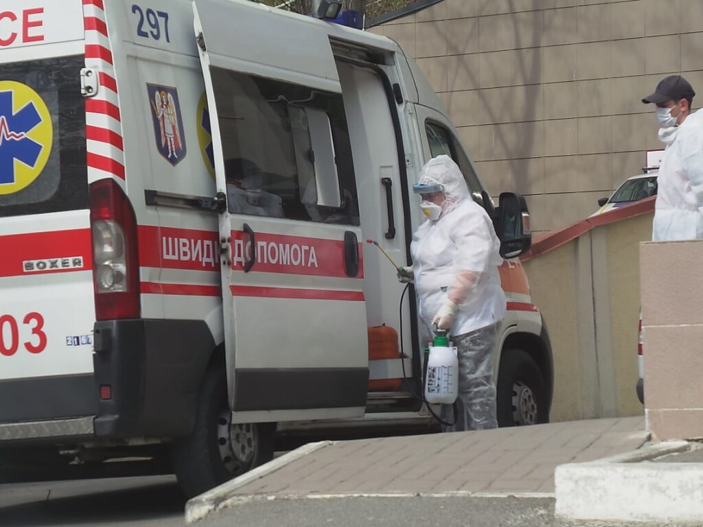 За сутки в Киеве зафиксировано еще 298 случаев заболевания коронавирусом