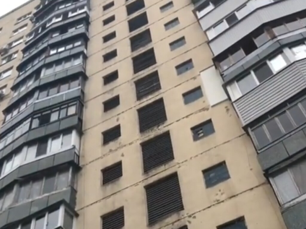 Пьяный мужчина выпал из окна 9 этажа во Львове