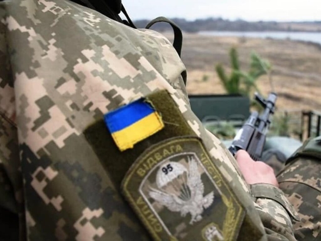 Сутки на Донбассе: три обстрела, потерь нет