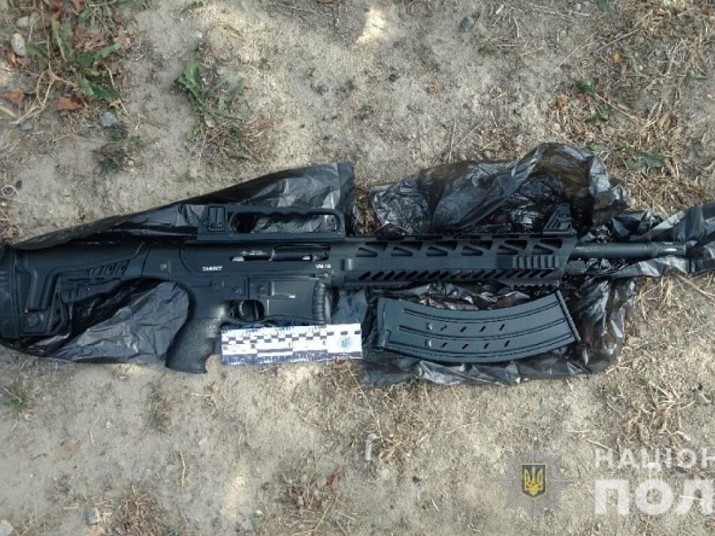 В Одесской области мужчина устроил стрельбу из охотничьего ружья в доме знакомого (ФОТО)