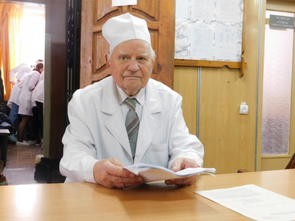 На 101 году жизни скончался старейший работающий профессор в Украине (ФОТО)