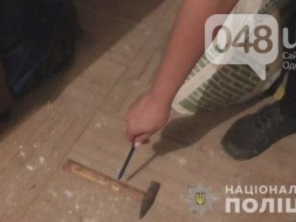 Бездомные в Одессе избили мужчину и обокрали его после застолья (ФОТО)