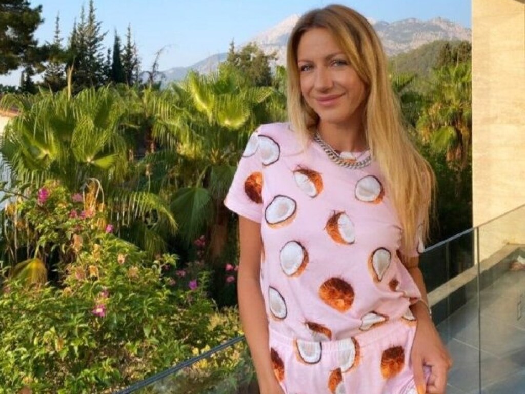 Леся Никитюк в «кокосовой» пижаме поделилась утренним фото