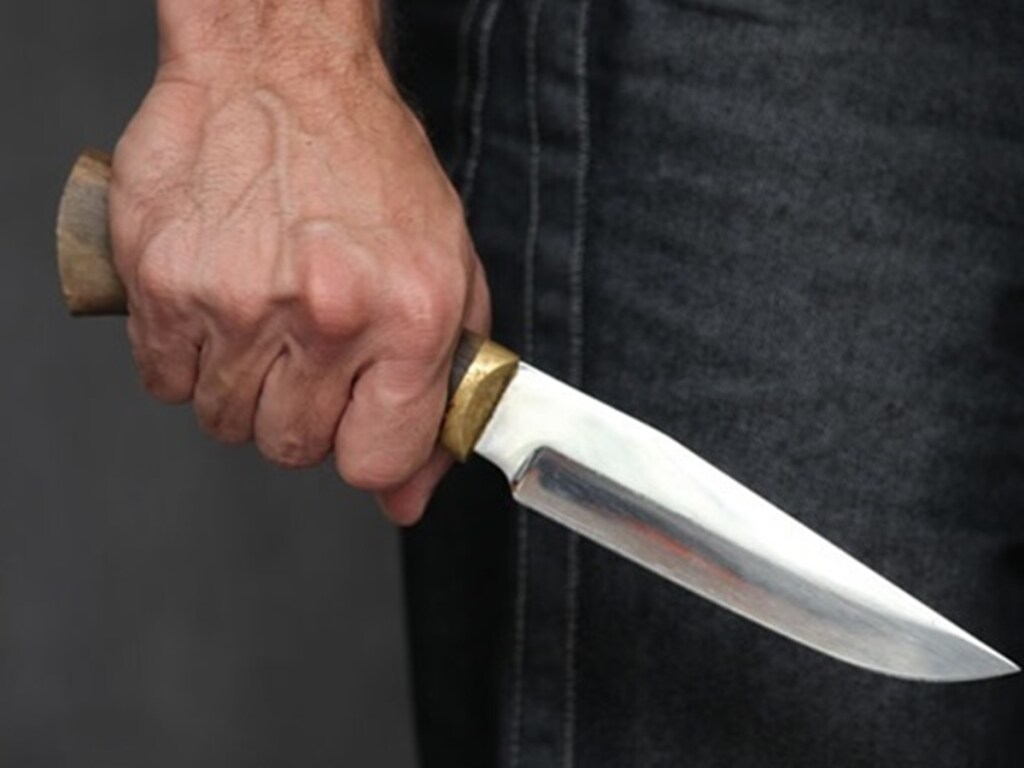 50-летний мужчина в Великобритании ранил ножом четырех человек