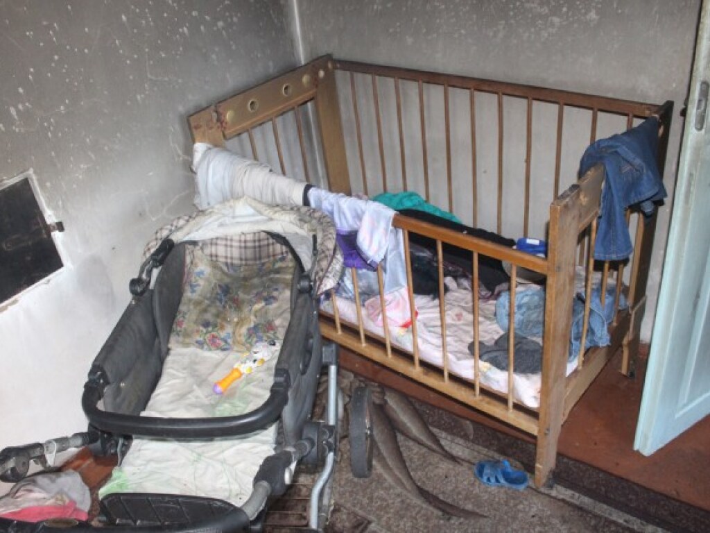 Трагедия в Хмельницкой области: Во время пожара в доме с тремя детьми погиб младенец (ФОТО)