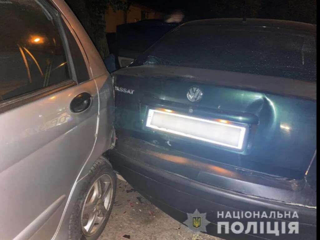 В Николаеве воры разбили 4 чужих автомобиля, убегая от полиции (ФОТО)