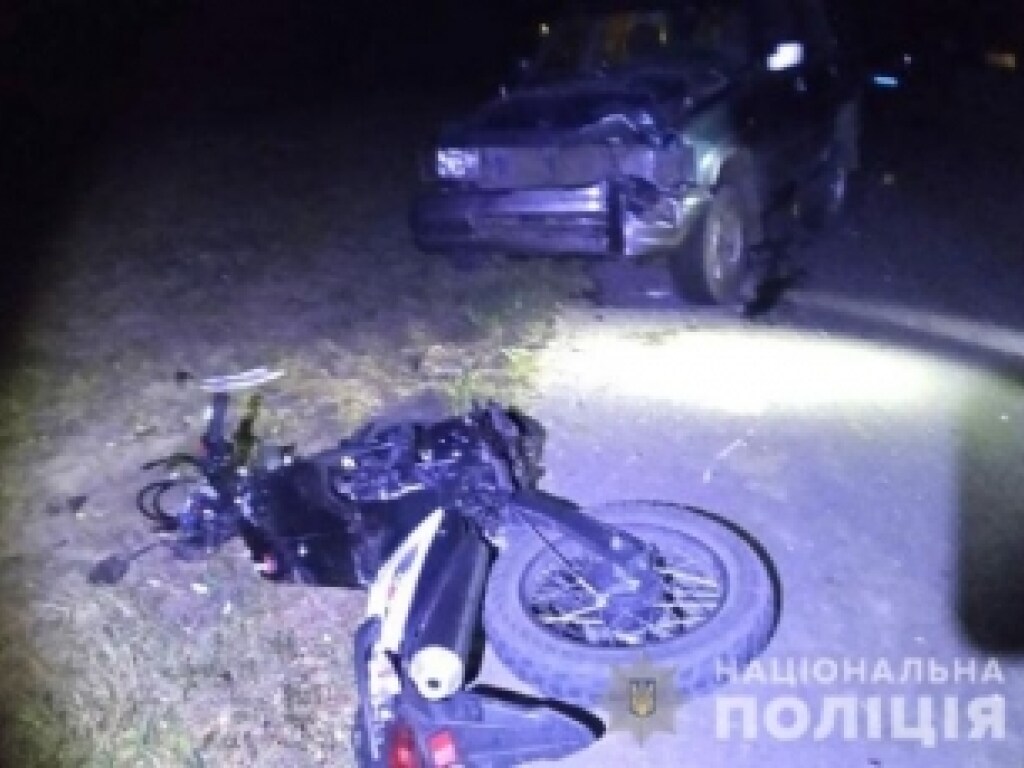 В Ровенской области столкнулись мотоцикл и автомобиль Opel: погибла девушка (ФОТО)