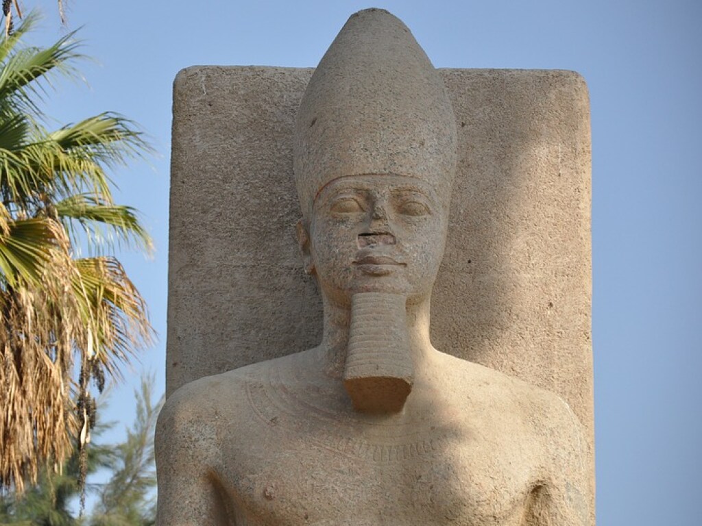 Загадка века раскрыта: археологи узнали, почему у египетских статуй отломаны носы (ФОТО)