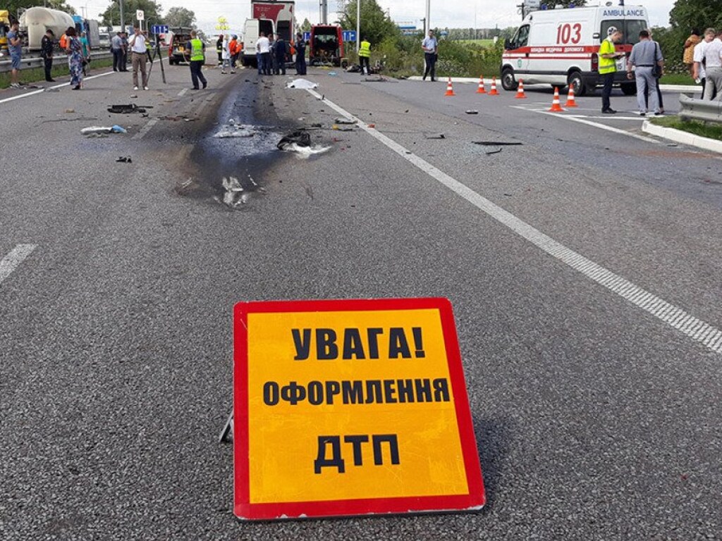 Водитель легковушки сбил насмерть пьяного пешехода под Одессой