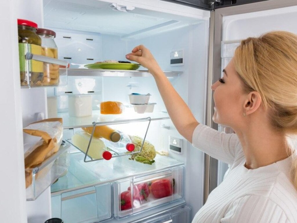 Эксперты назвали самый токсичный продукт в холодильнике