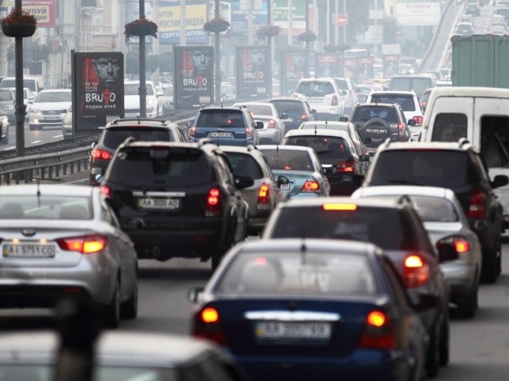 Пробки в Киеве: что происходит на столичных дорогах (КАРТА)