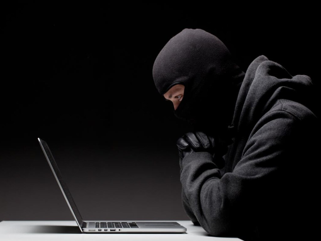 Неизвестные хакеры взломали сайт Национальной полиции Украины