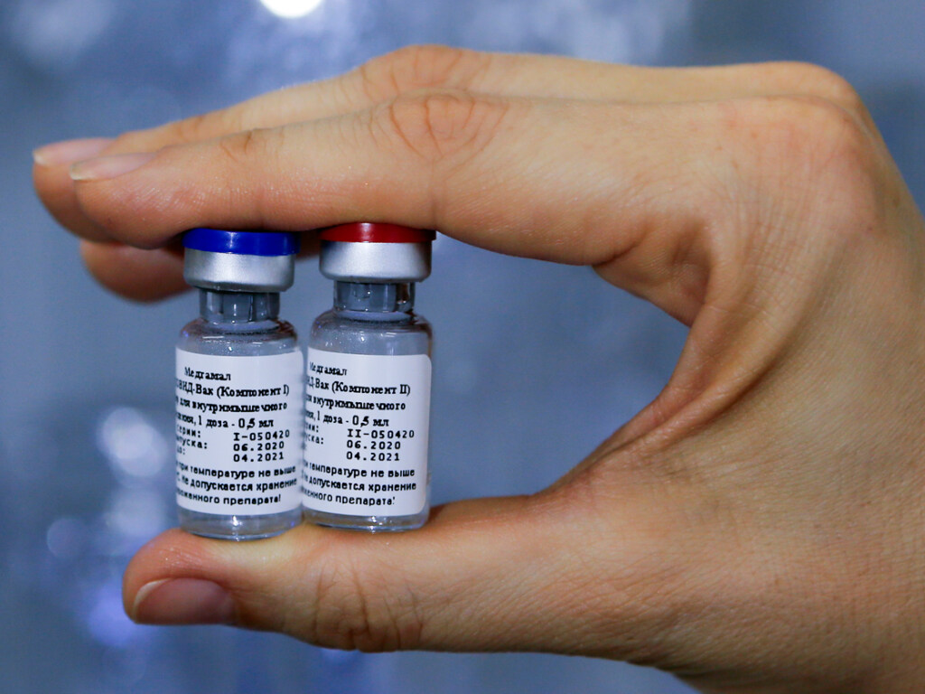 ВОЗ предупреждает: вакцина от гриппа не спасает от коронавируса