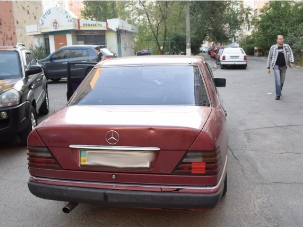 В Николаеве мальчик пострадал от столкновения с Mercedes (ФОТО)